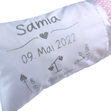 Lade das Bild in den Galerie-Viewer, GEBURTSKISSEN mit Echtmaßen und Gewicht „Herzen“ & Glitzerschrift