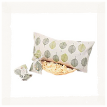 Lade das Bild in den Galerie-Viewer, ZIRBENKISSEN "Blätter "mit Innenkissen