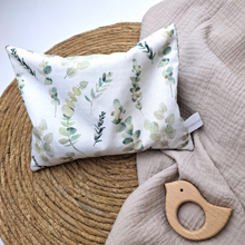 Lade das Bild in den Galerie-Viewer, WÄRMEKISSEN "Eukalyptus" für Neugeborene