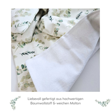 Lade das Bild in den Galerie-Viewer, WINDELTASCHE "Eukalyptus" mit Wickeldecke & Wunschnamen