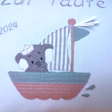 Lade das Bild in den Galerie-Viewer, TAUFKISSEN "Elefant" mit Spruch & Namen personalisiert