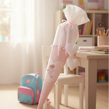 Lade das Bild in den Galerie-Viewer, SCHULTÜTE "kleine Elfe" personalisiert m. Namen bestickt aus Stoff weiß/rosa - 70 cm mit Papprohling