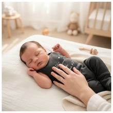 Lade das Bild in den Galerie-Viewer, STRAMPLER "Wundervoll" Glitzerschrift dunkelgrau meliert