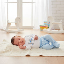Lade das Bild in den Galerie-Viewer, BABY LANGARMSHIRT "Buchstabe mit Name" personalisiert weiß / silber / blau