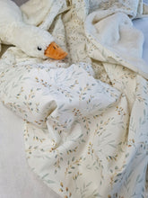 Lade das Bild in den Galerie-Viewer, BABY KUSCHELDECKE mit Plüsch &quot;Weidenkätzchen&quot;
