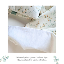 Lade das Bild in den Galerie-Viewer, WINDELTASCHE &quot;Weidenkätzchen&quot; mit Wickeldecke &amp; Wunschnamen
