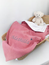 Lade das Bild in den Galerie-Viewer, KUSCHELDECKE &quot;Waffelpique&quot; personalisierbar - Farbwahl

