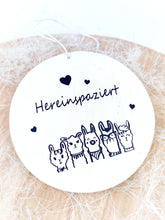 Lade das Bild in den Galerie-Viewer, HOLZSCHILD &quot;Hereinspaziert&quot;
