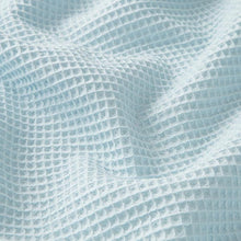 Lade das Bild in den Galerie-Viewer, KUSCHELDECKE "Waffelpique" personalisierbar - Farbwahl
